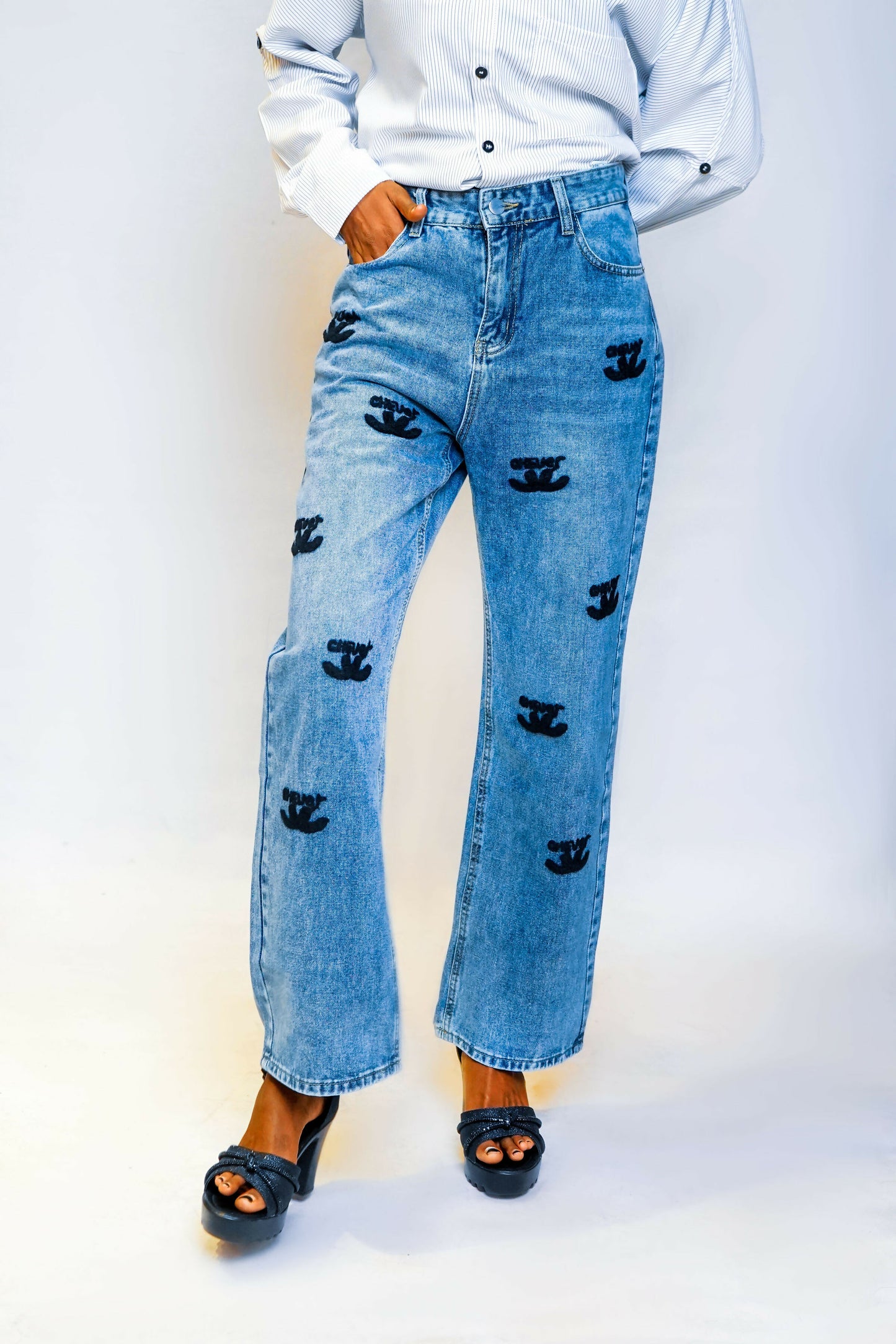 Icon Motif Straight-Leg Jeans